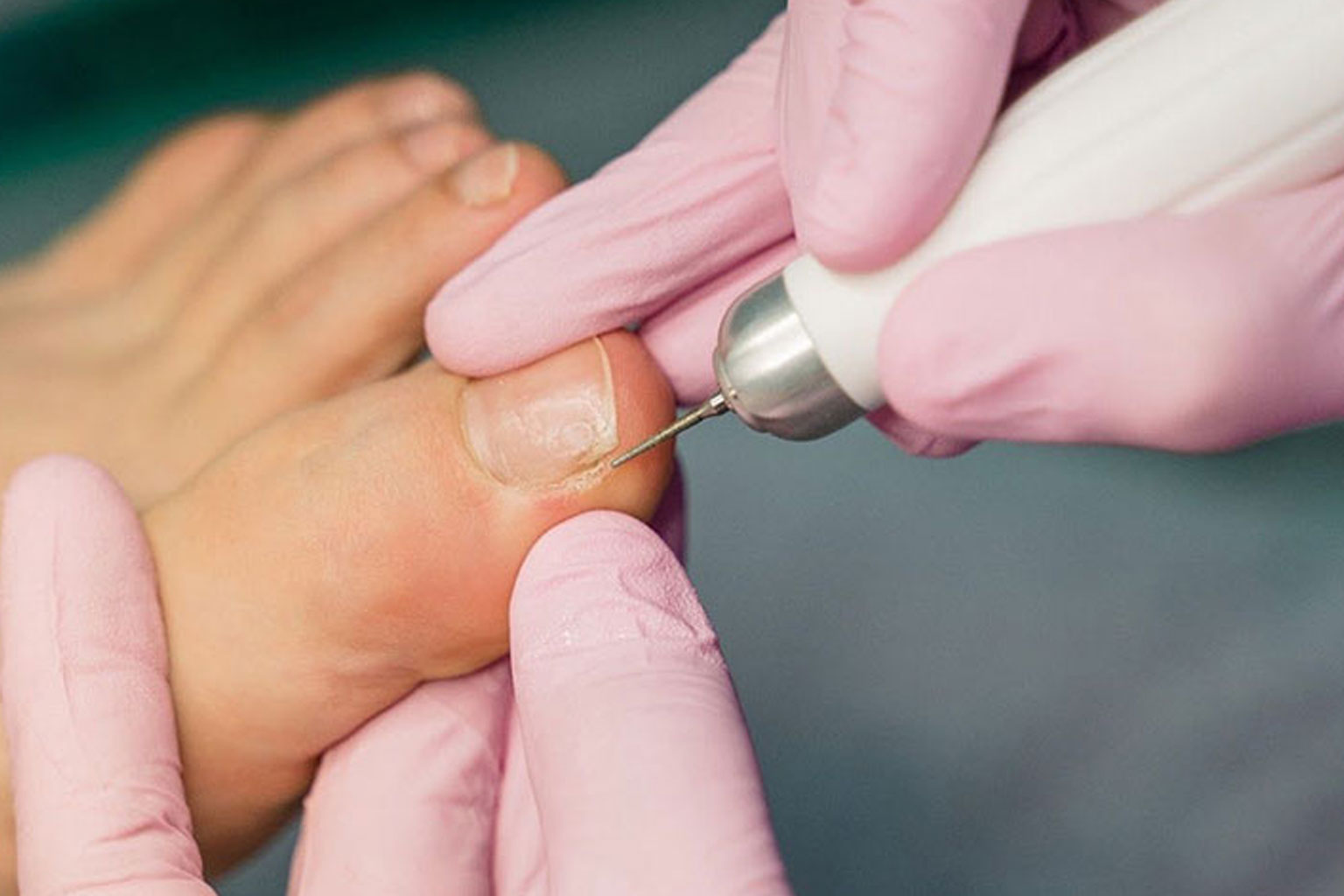 Cosmetic podology nail and foot care service